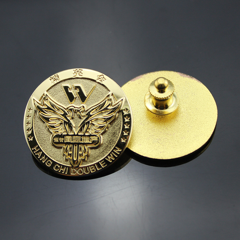 gold lapel pin