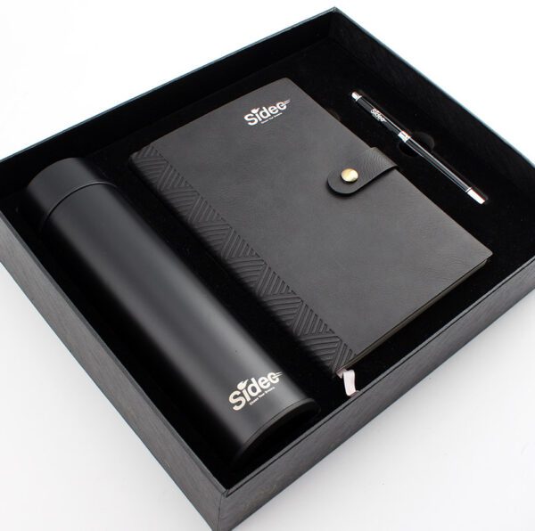 gift set with notebook 4